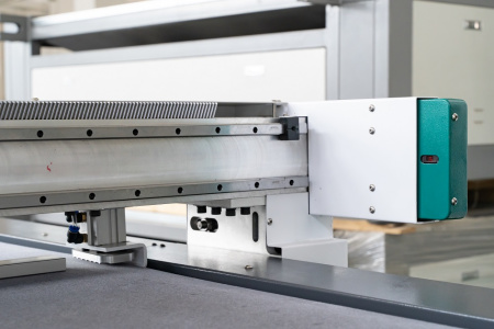 Планшетный режущий плоттер LIONE TC2516C Планшетный режущий плоттер LIONE TC2516C